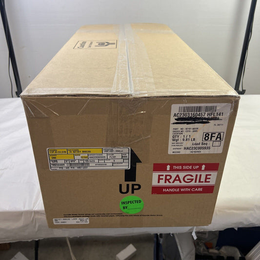 Genuine OEM Hyundai Santa Fe Driver Side Headlight Assembly 2016-2018 92101B8530