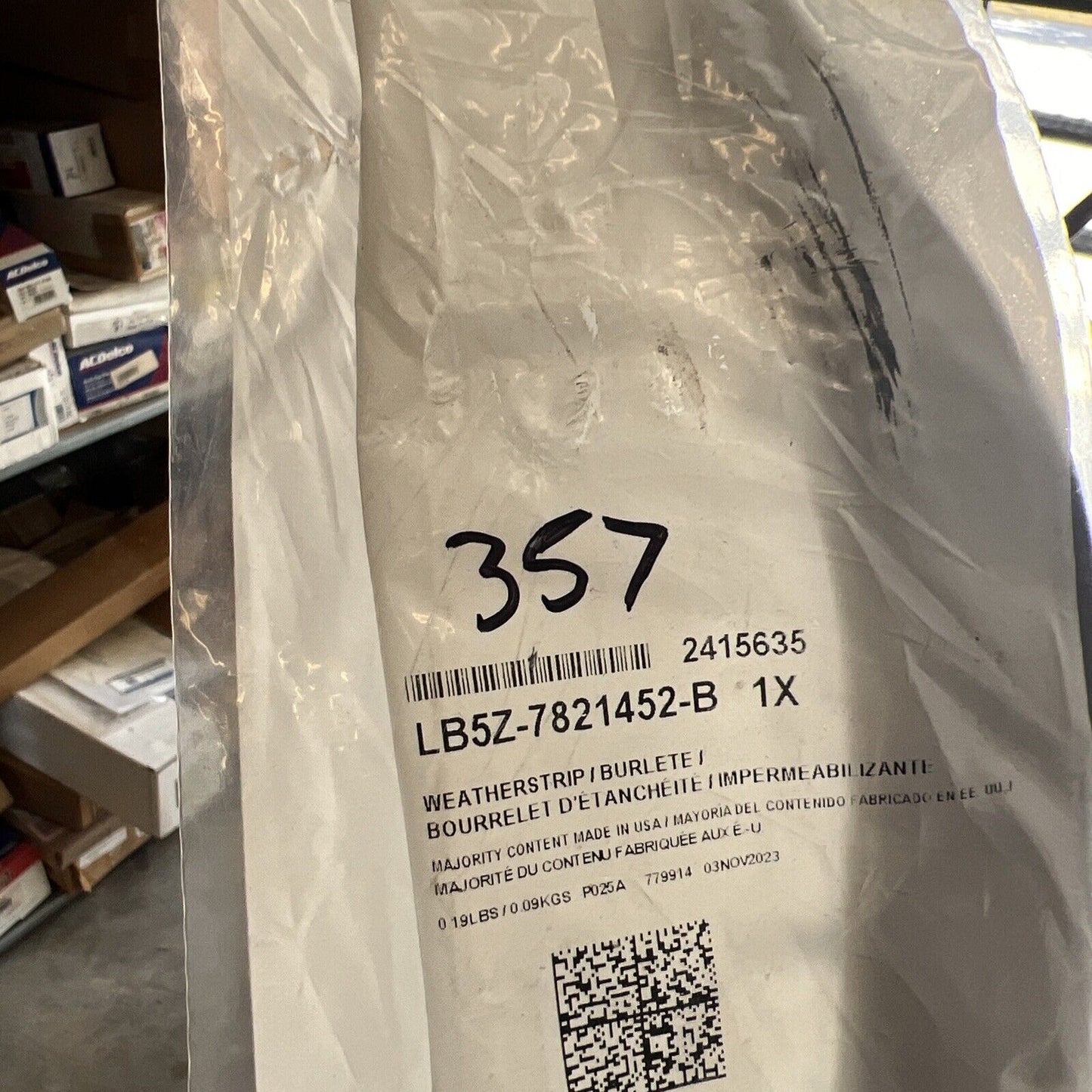 Genuine OEM Ford Upper Weather-Strip LB5Z-7821452-B Fits E-150 2016-2018