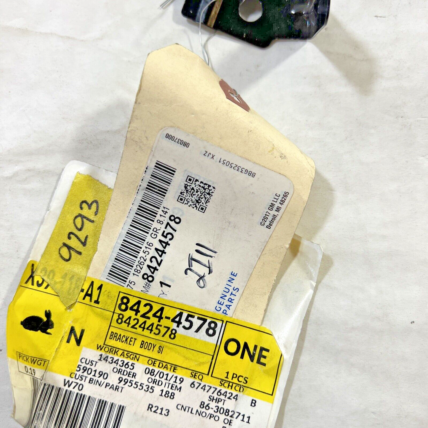 Genuine OEM GM Chevrolet Cruze Front Upper Body Bracket Panel 2016-2019 84244578