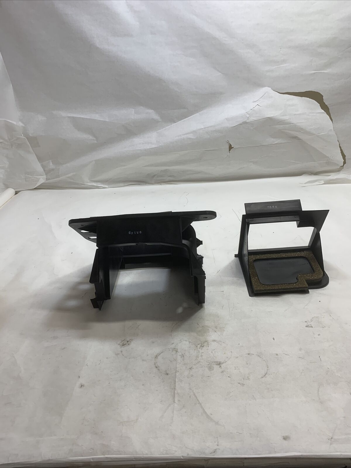 New OEM Ford HVAC Case GENUINE 5.4L V8 XC2Z18478BA