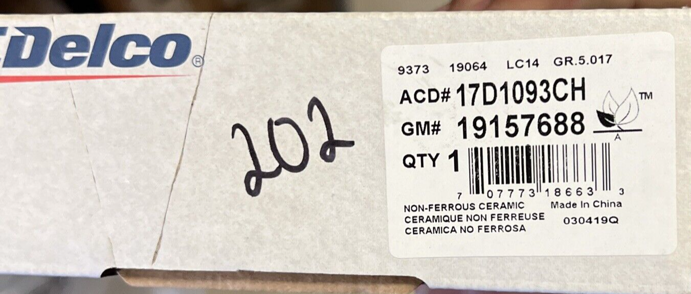 New OEM Genuine GM ACDelco 17D1093CH Rear Disc Brake Pad Set 19157688