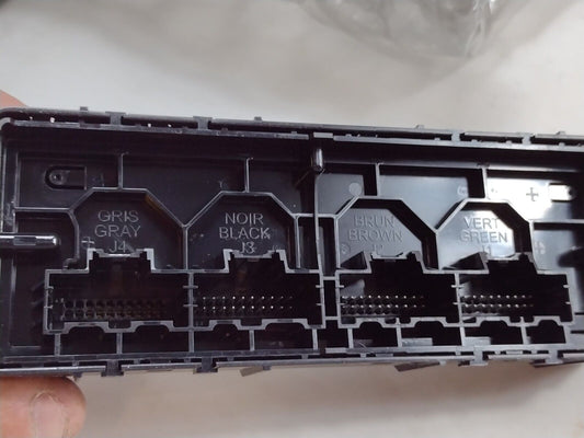 Genuine OEM GM Chevy Impala Temperature AC Control Module 2014-2019 13595108