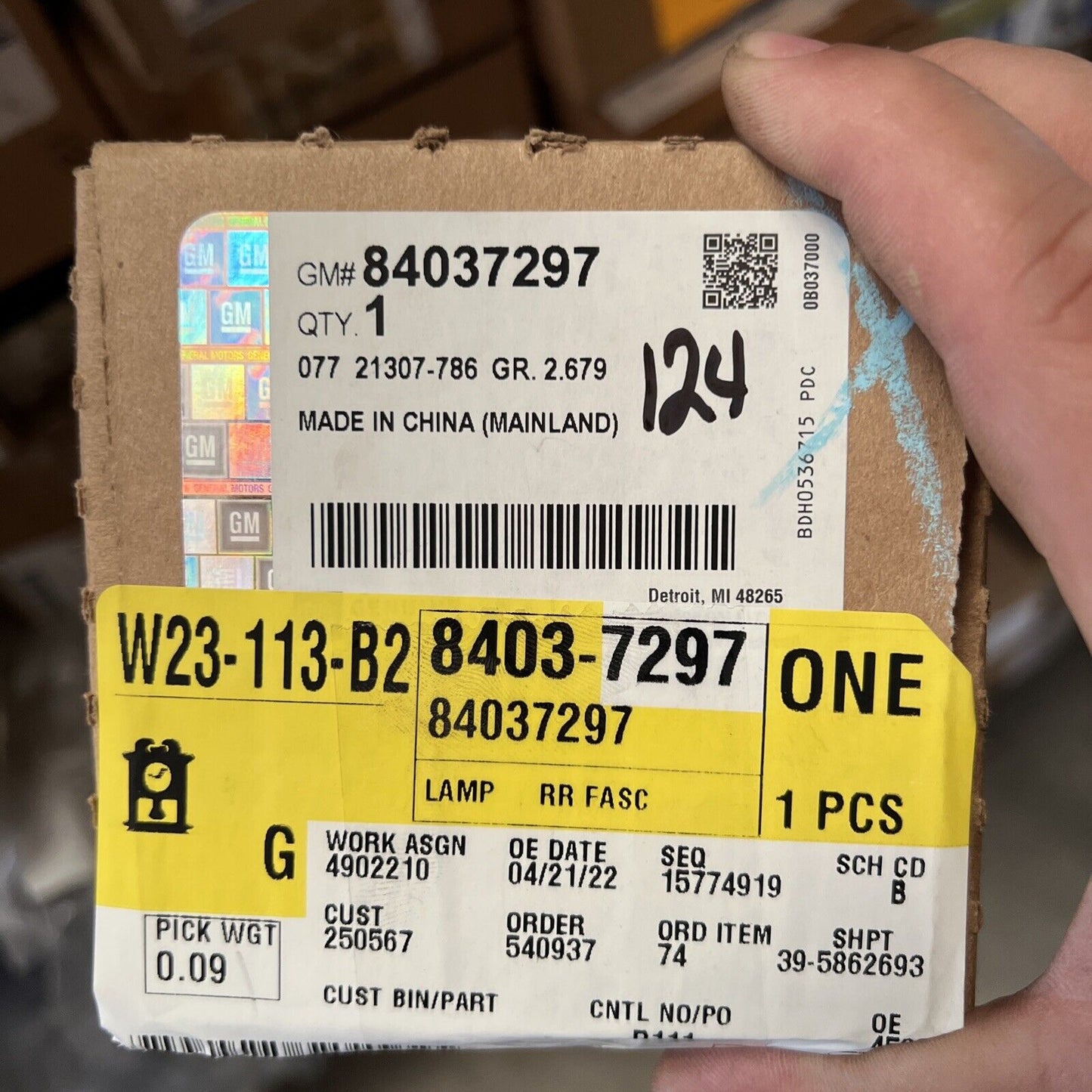 New OEM Genuine GM Cruze 2016-2019 Right Passenger Side Reflector 84037297