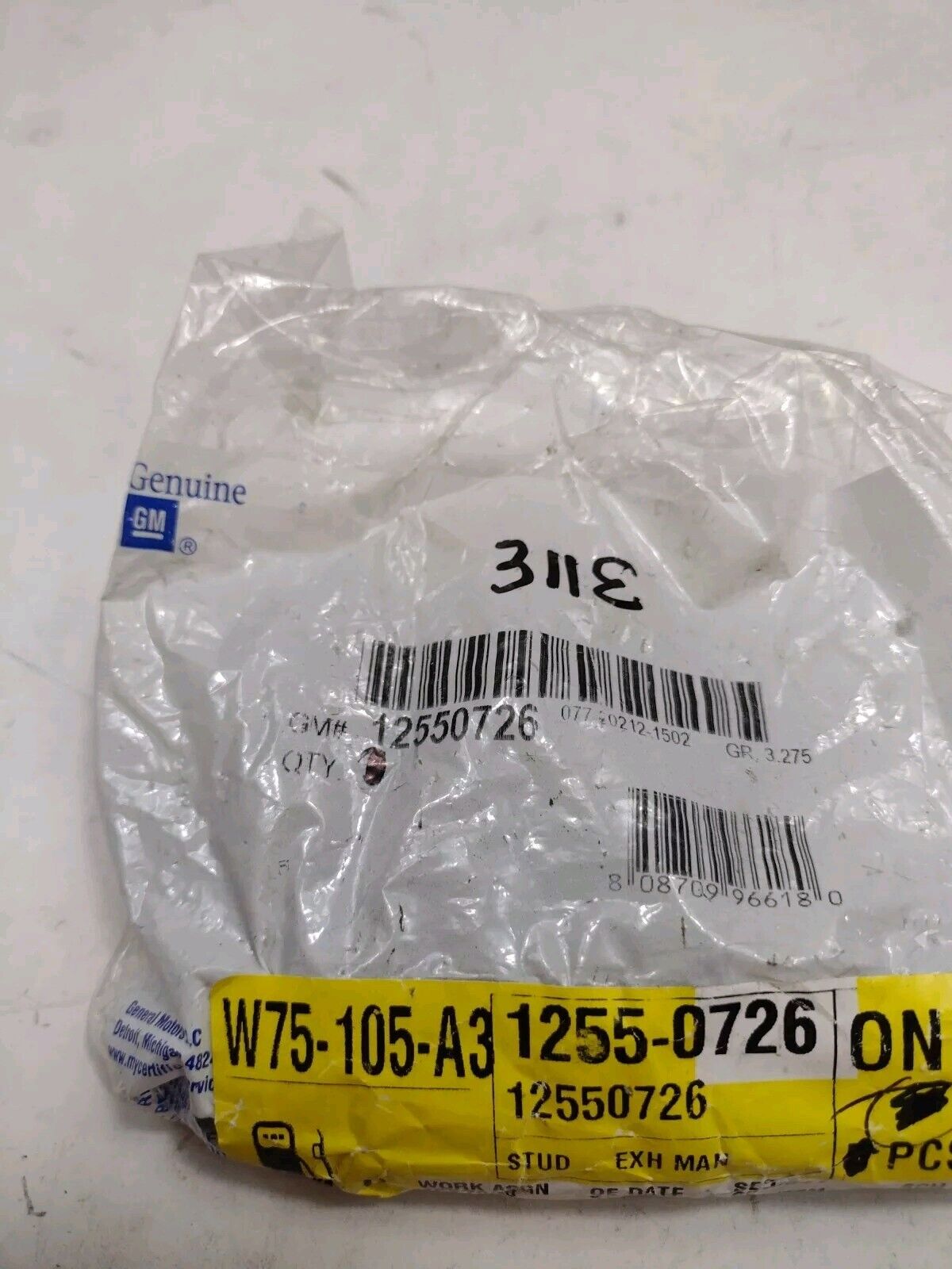 1 Single* Genuine OEM GM Chevy Express Exhaust Manifold Stud 1984-2014 12550726