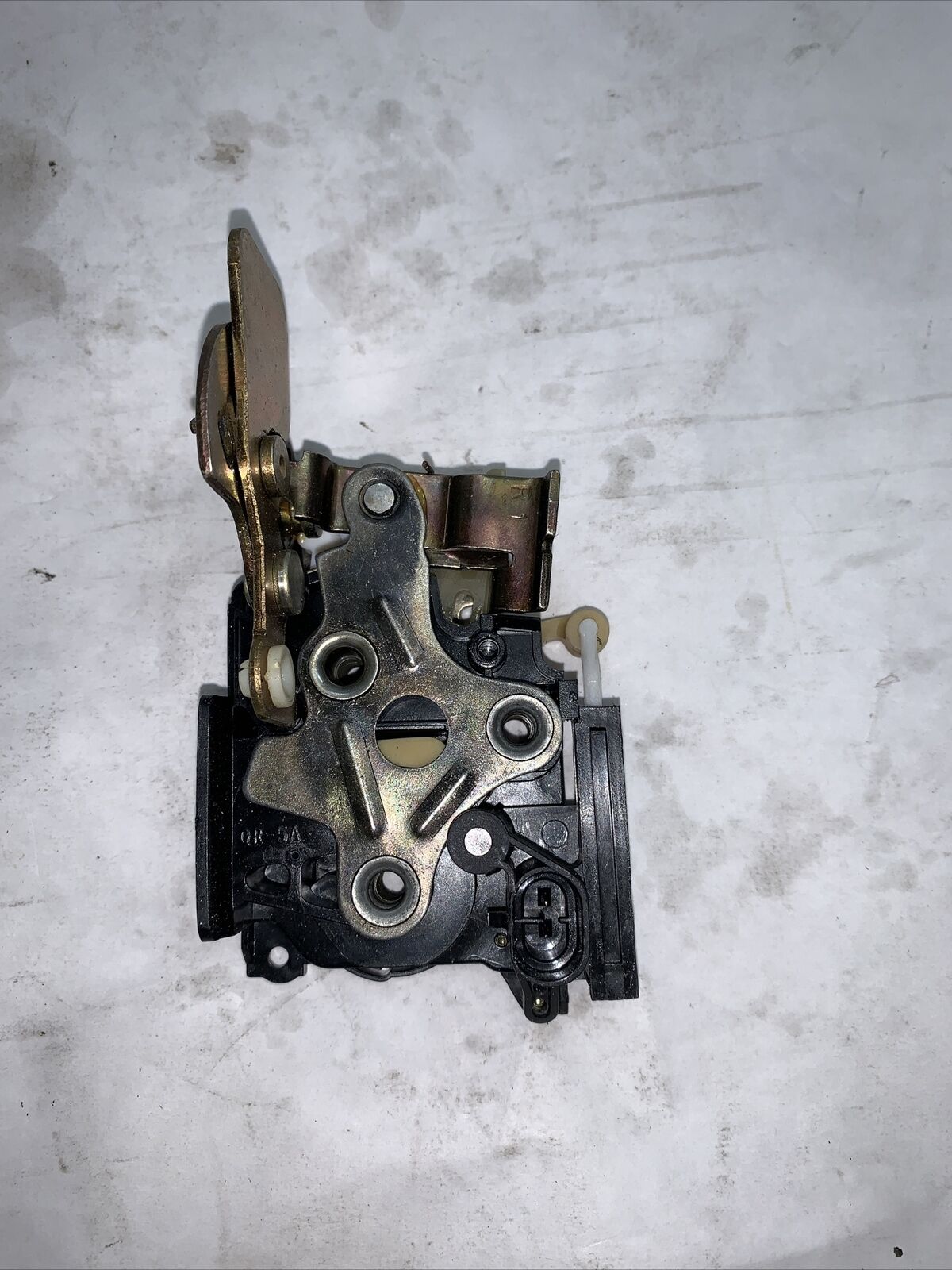 New OEM GM Venture Montana Transport Van Right Sliding Door Latch 16638520