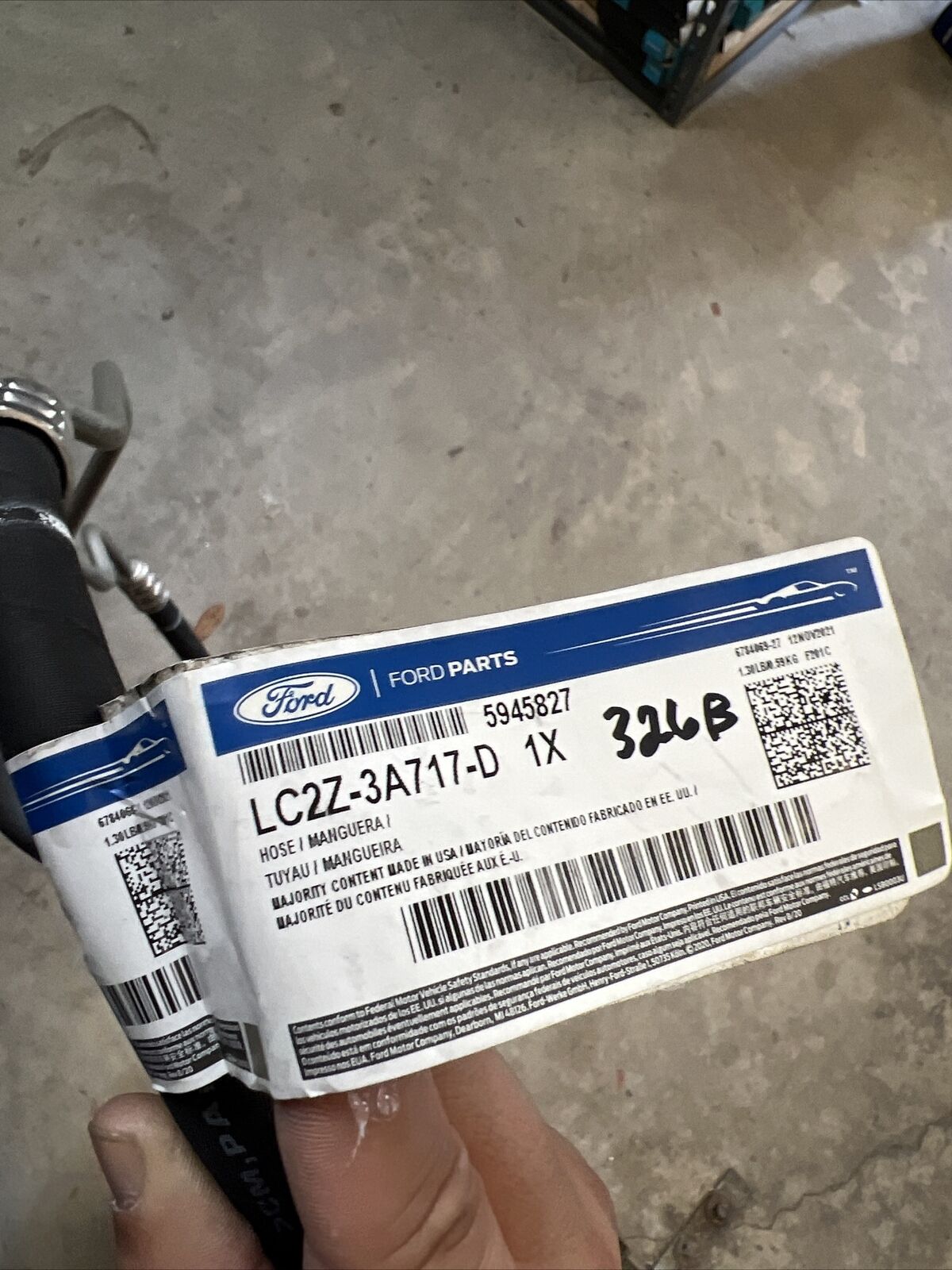 New OEM Ford HOSE Assembly LC2Z-3A717-D