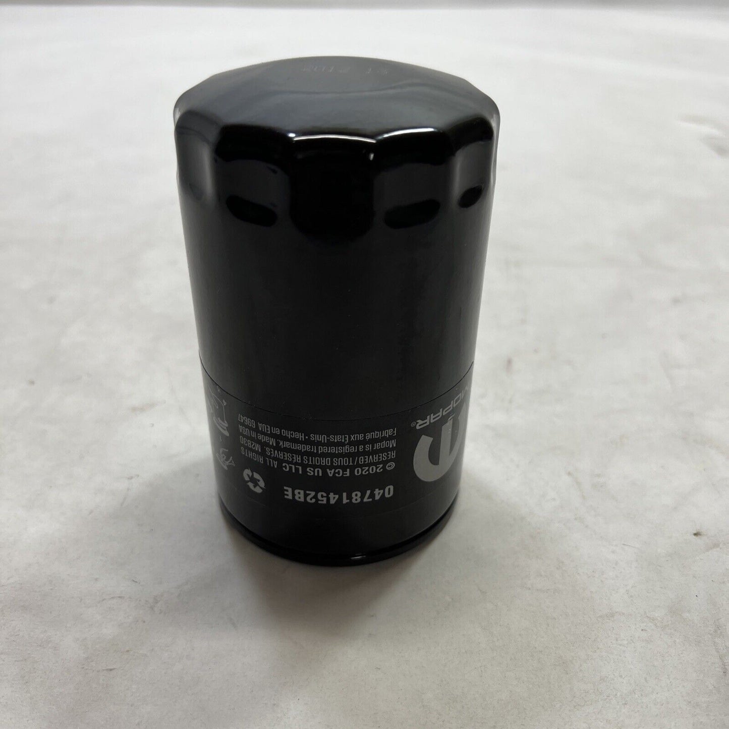 NEW MOPAR Engine Oil Lube Filter *Free Shipping* 4781452BE