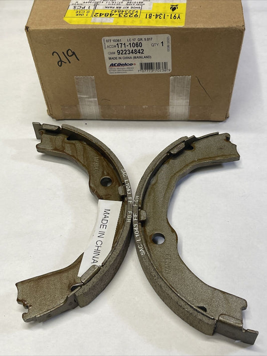 Genuine GM Chevrolet Rear Parking Brake Shoe 10-15 92234842