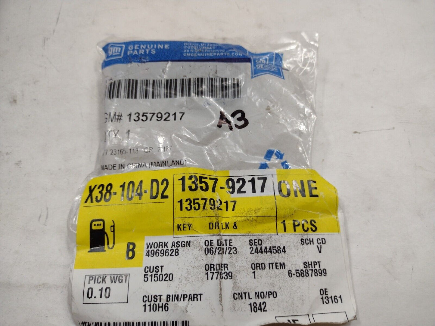 Genuine OEM GM Chevrolet Sonic Key Fob Transmitter 2013-2016 13579217