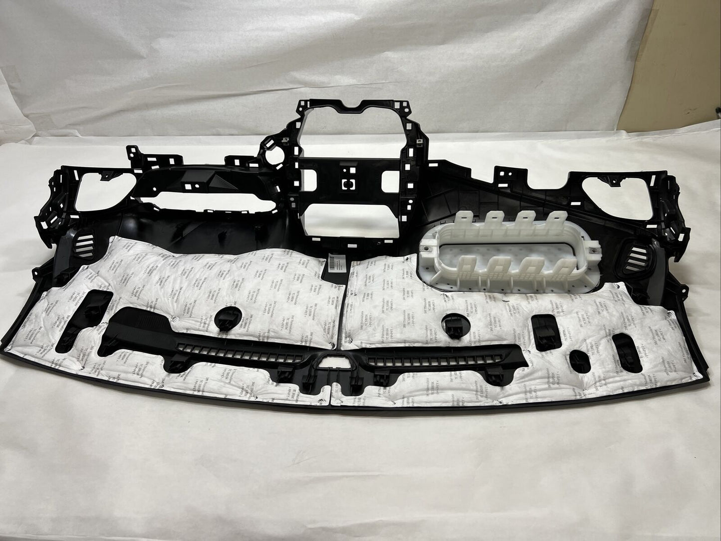 New OEM GM Chevy Spark Upper Dashboard Console Panel 2016-17 42619488