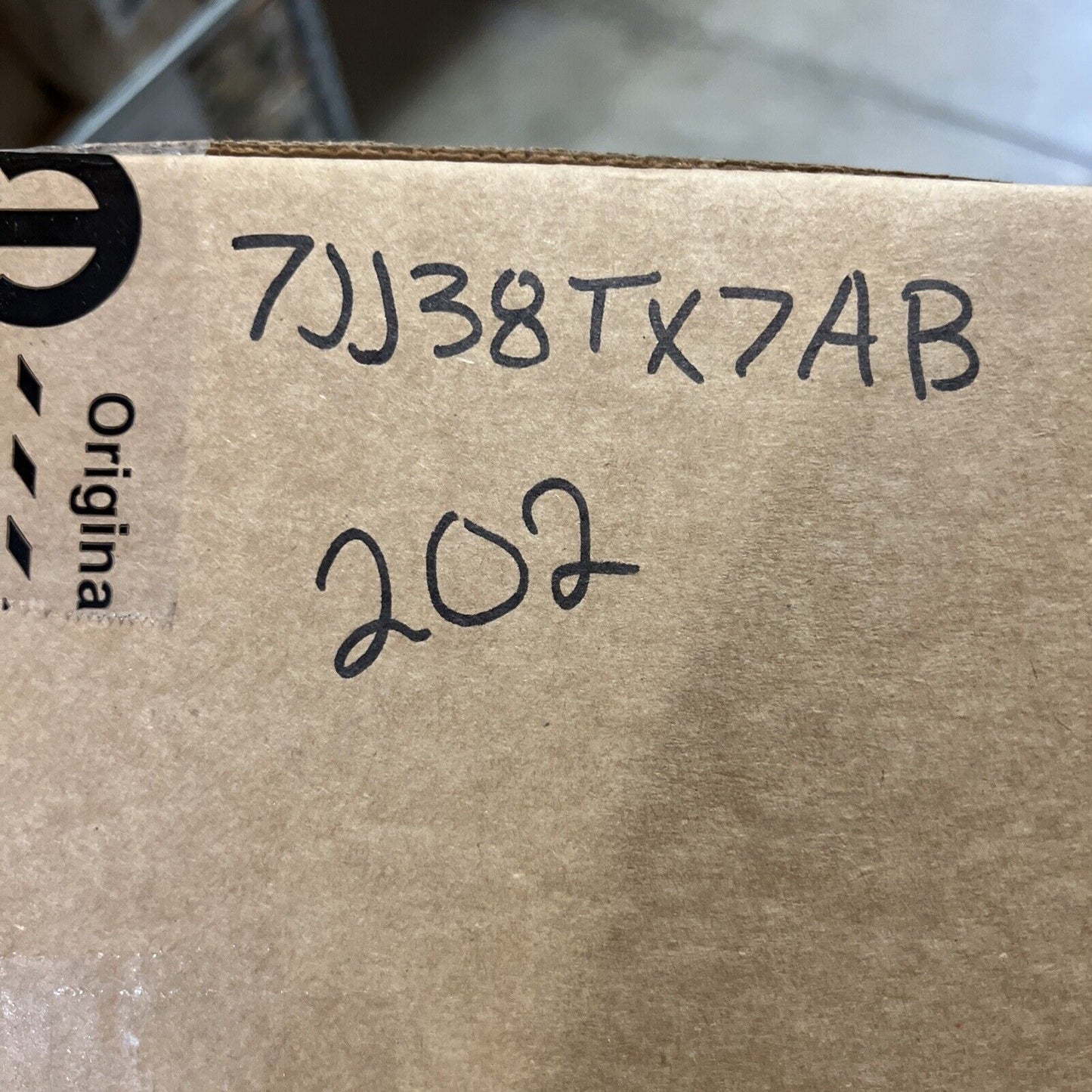 New OEM Genuine Mopar Grand Wagoneer 2022 Front Storage Bin Door 7jj38tx7ab