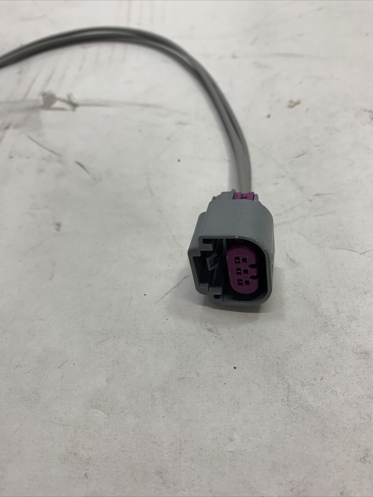 New OEM ACDelco Connector 13580873