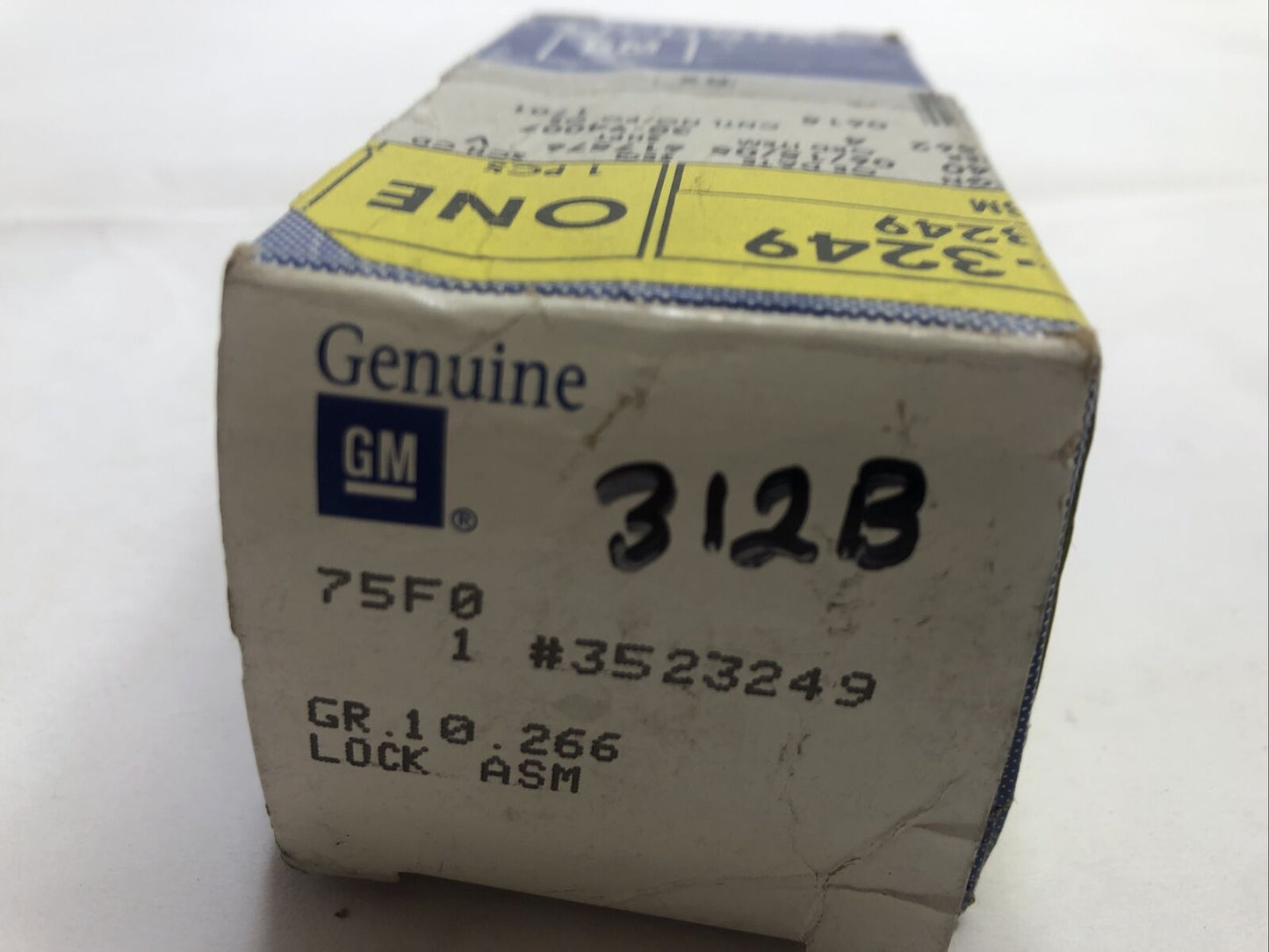 NEW GENUINE GM GENERAL MOTORS OEM LOCK ASSEMBLY PART NO. 3523249