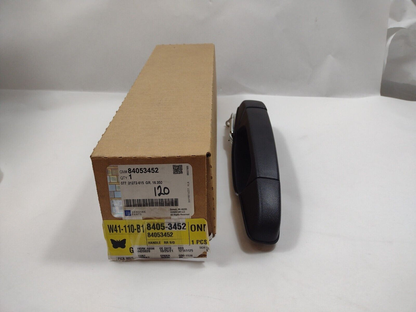 Genuine OEM GM 07-14 Avalanche Rear Door Lock Hardware-Handle, Outside 84053452