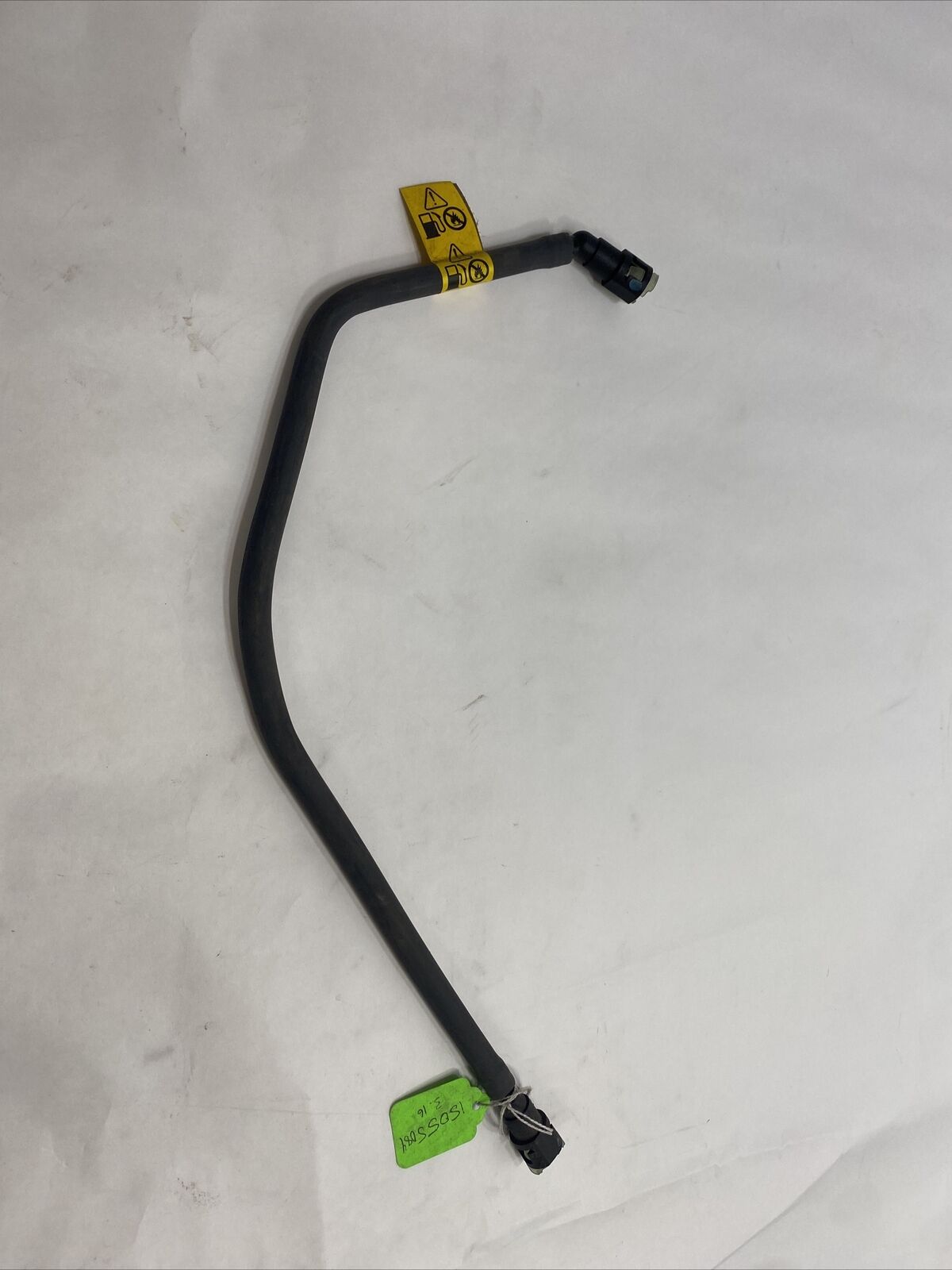 New OEM GM Chevy Trail Blazer S10 Fuel Pipe 2003-05 15055084