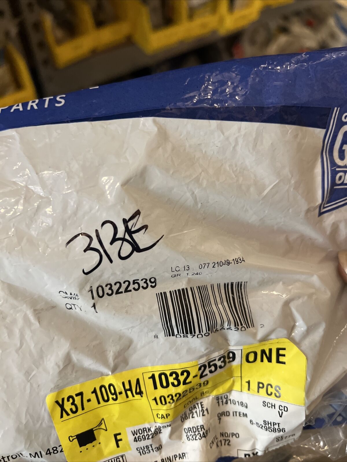 Genuine OEM GM Enclave Engine Coolant Reservoir Cap Cover 1999-2017 10322539