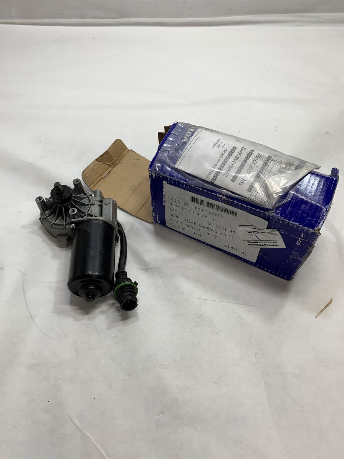 New OEM Volvo Windshield Wiper Motor 20442878