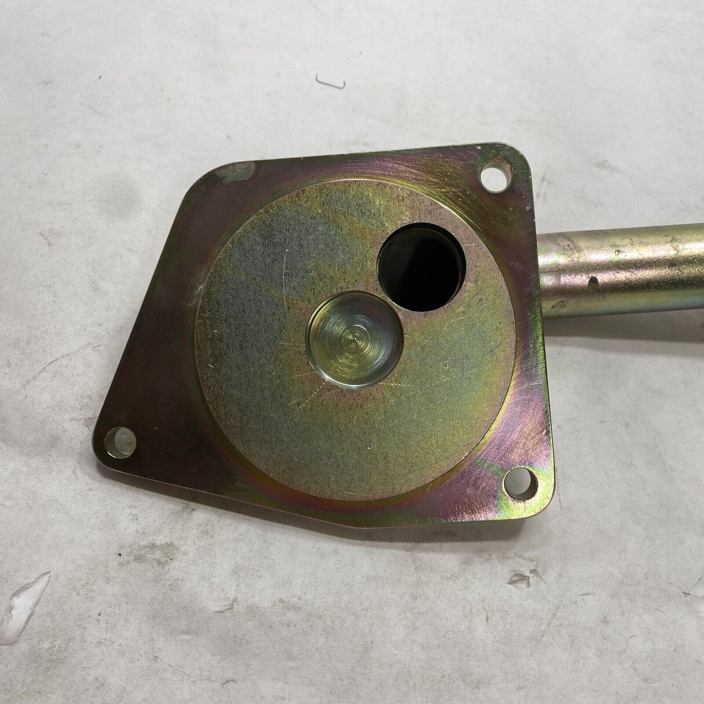 New OEM JOHN DEERE Engine Oil FILL NECK RE510015 8.1L