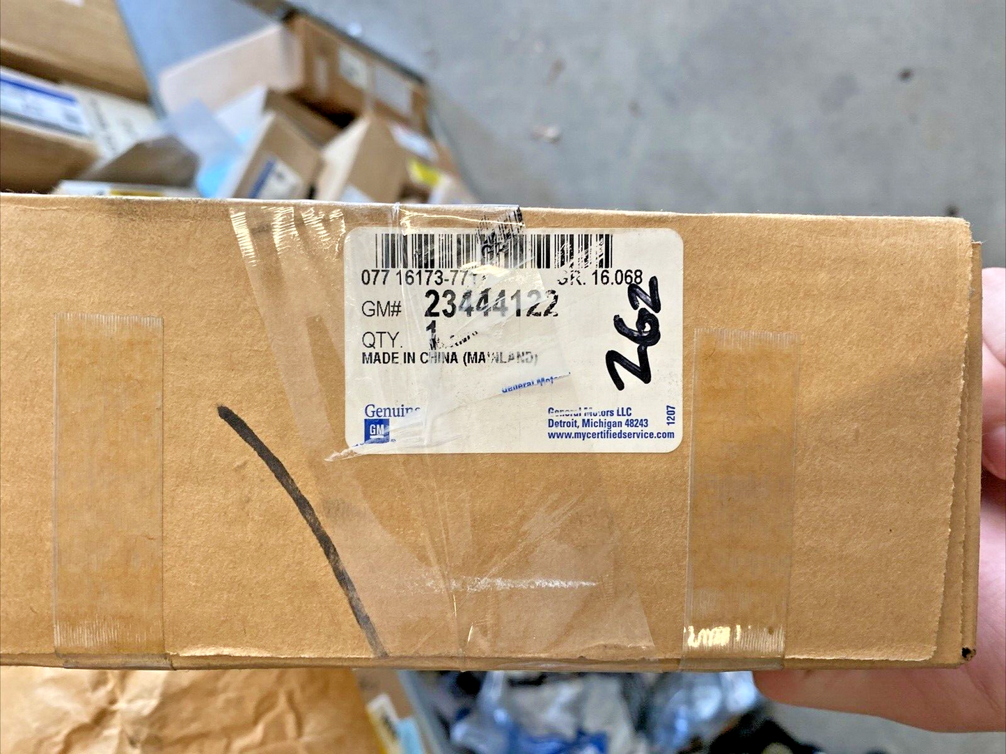 Genuine OEM GM Front Right Side Tow Mirror Cap Cover Chrome 2016-2019 23444122