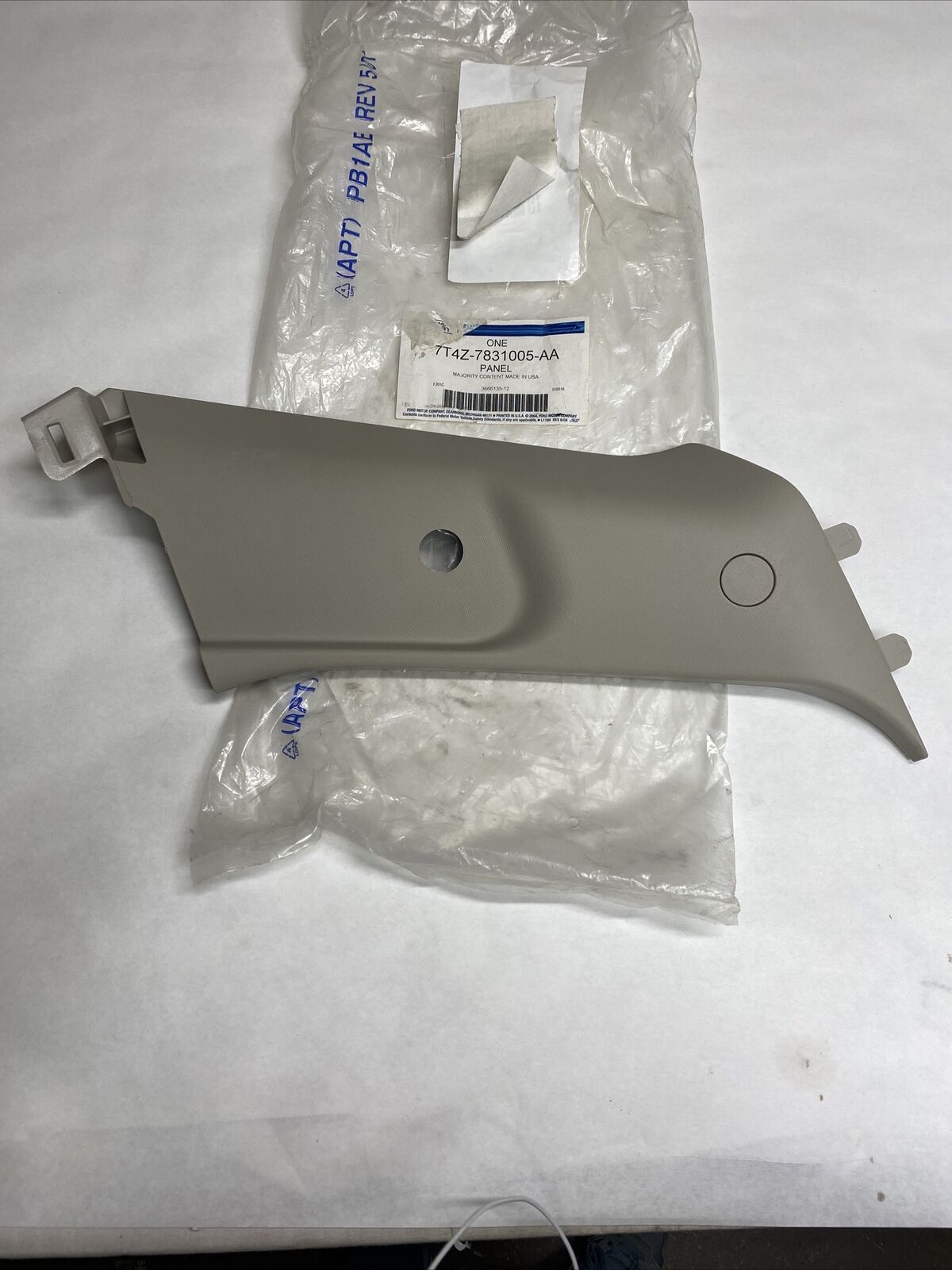 New OEM Ford Edge Interior Upper Trim Panel Driver Side 2010-14 7T4Z7831005AA