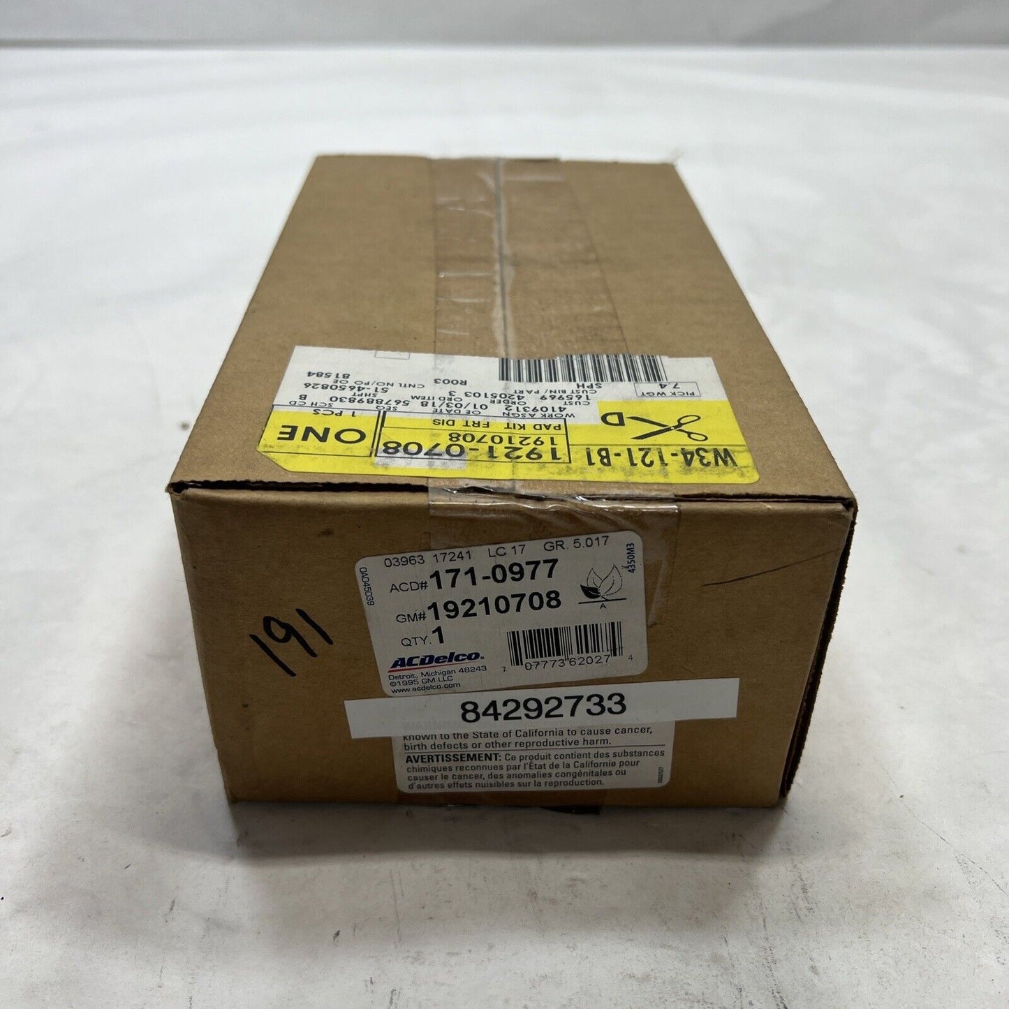 Genuine OEM GM ACDelco Savana 3500 Disc Brake Pad Set 03-17 19210708