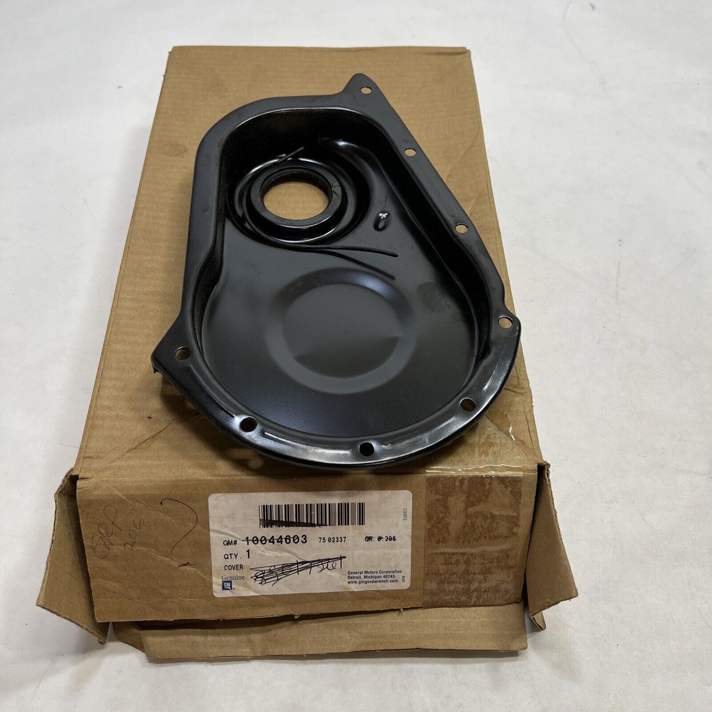 New OEM GM Chevy S10 GMC Sonoma Engine Cover Front 1984-93 10044603