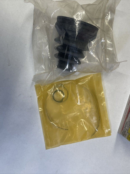 kia Motors Passenger side inner Boot Kit 12-13 495852k770