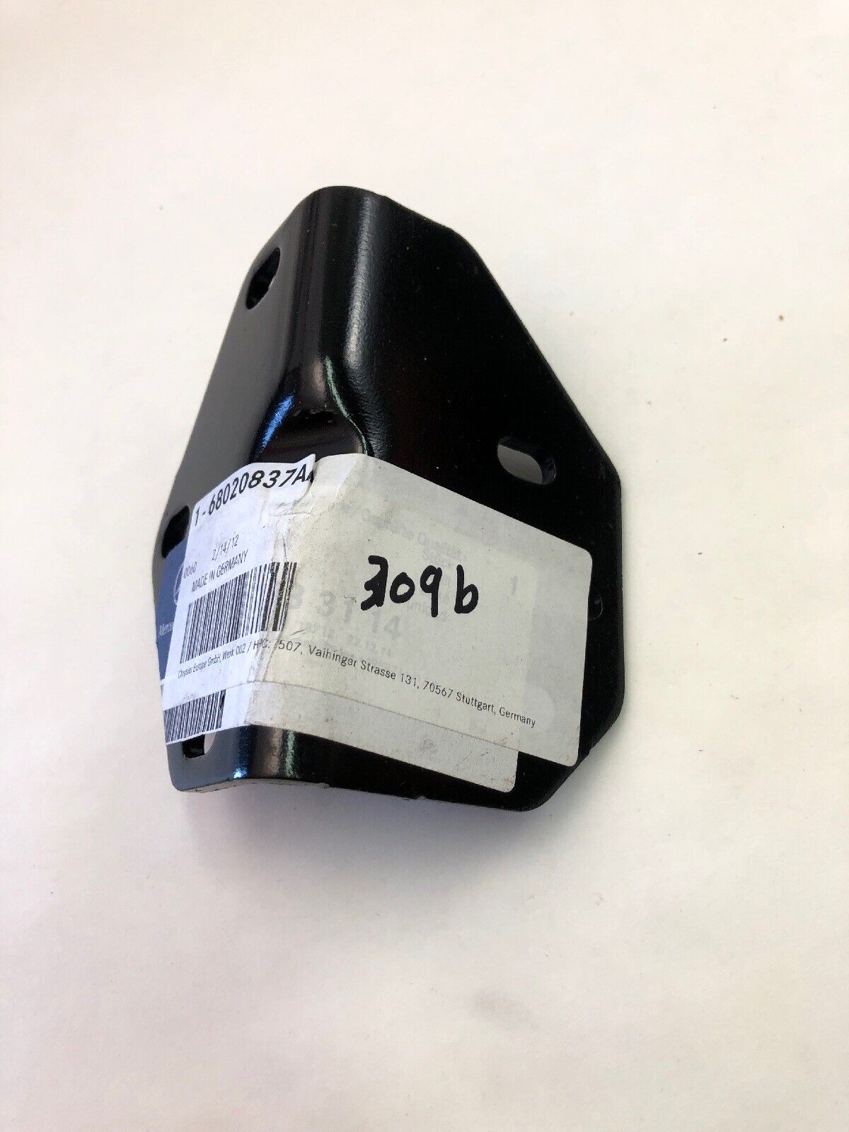 New OEM Mopar Chrysler Bracket New OEM 68020837AA