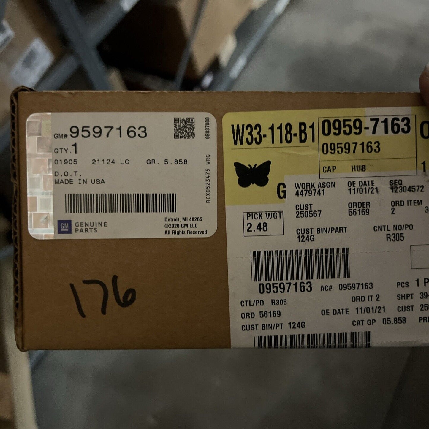 Genuine OEM GM Chevy Express Van 2500 1999-2024 Center Hub Cap 9597163