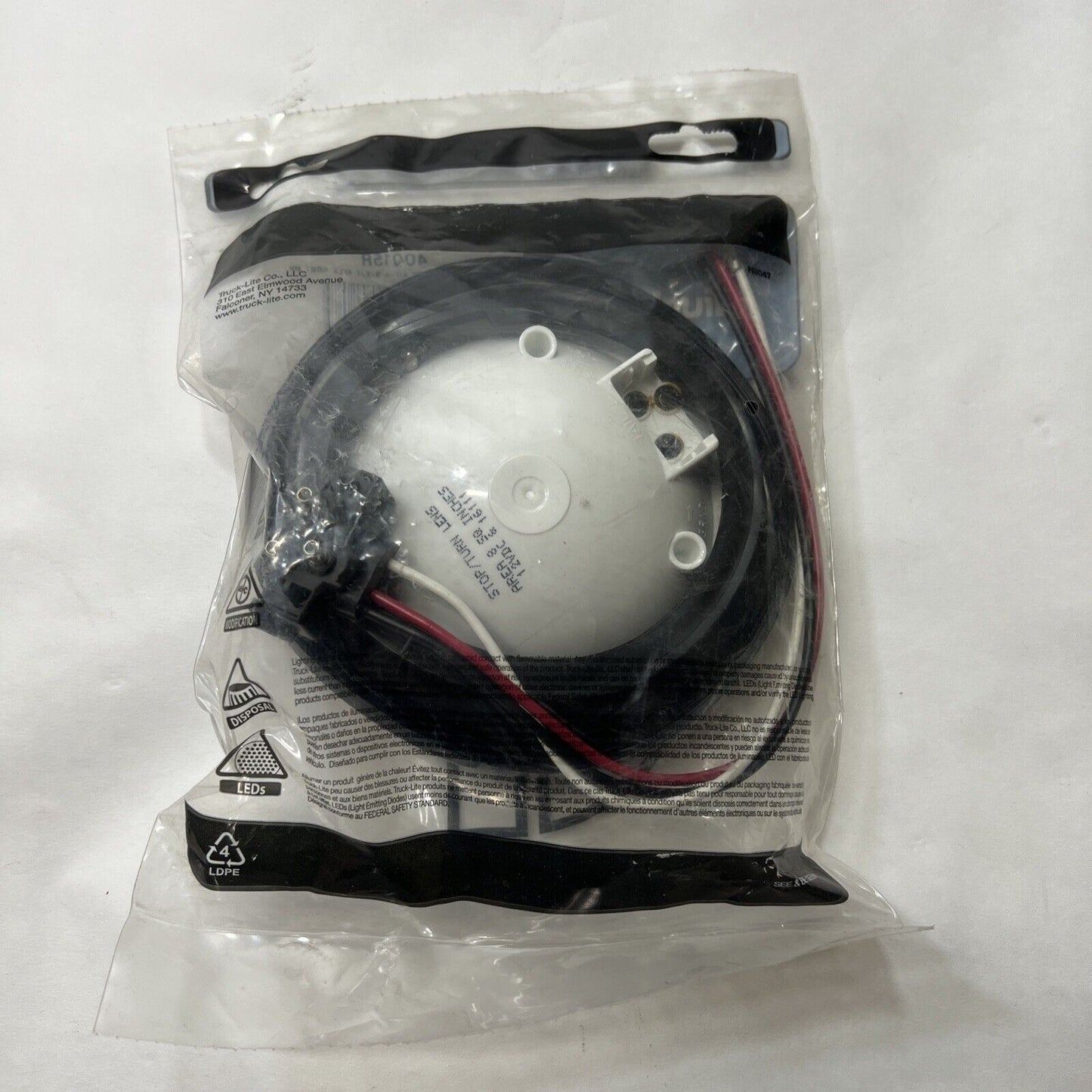 New OEM Trucklite Lamp Kit, 4" Round Stop Turn Tail Light w/ Gasket 40015R