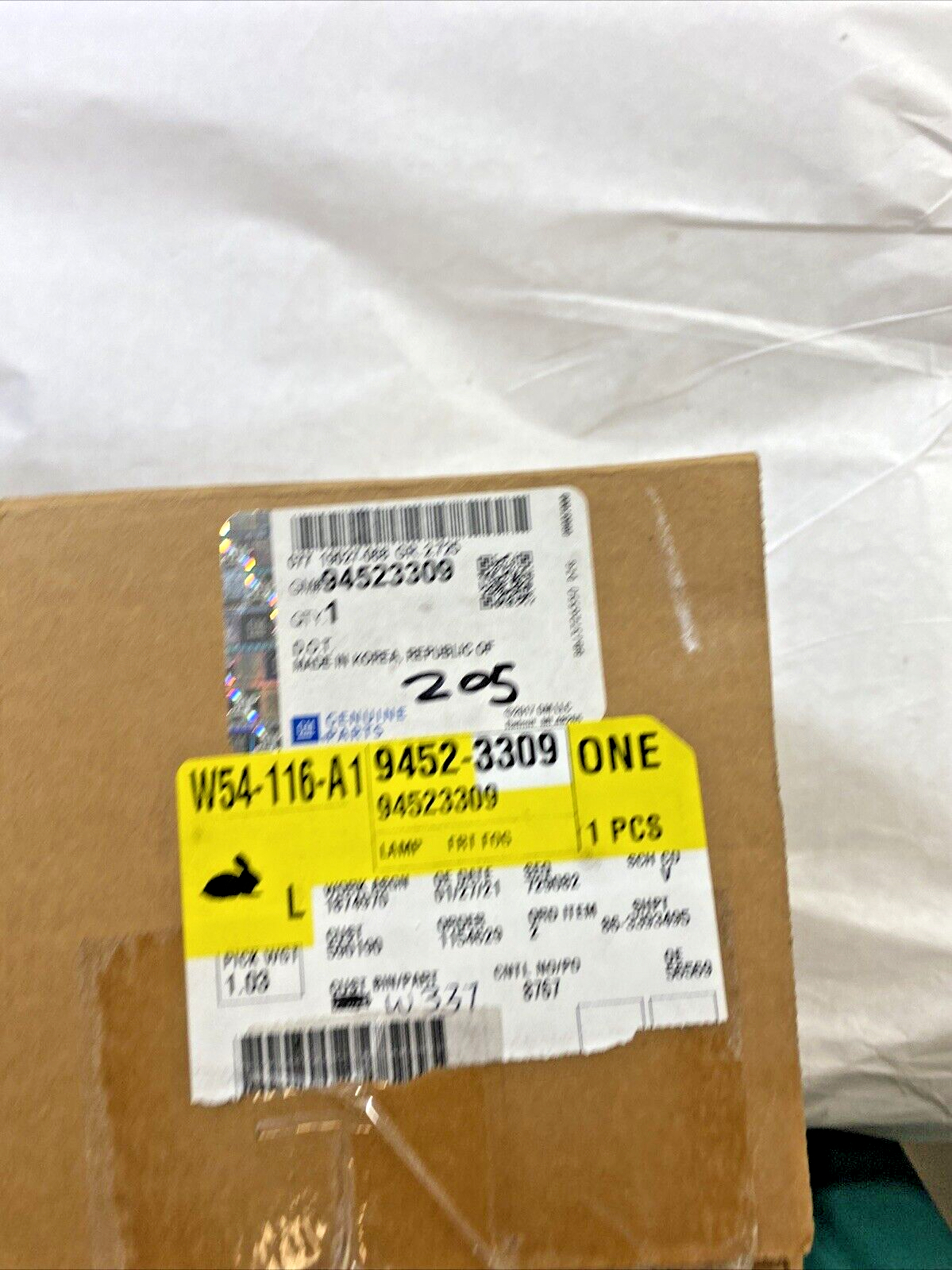 Genuine OEM GM Chevrolet Front Right Passenger Side Fog Light Lamp 94523309