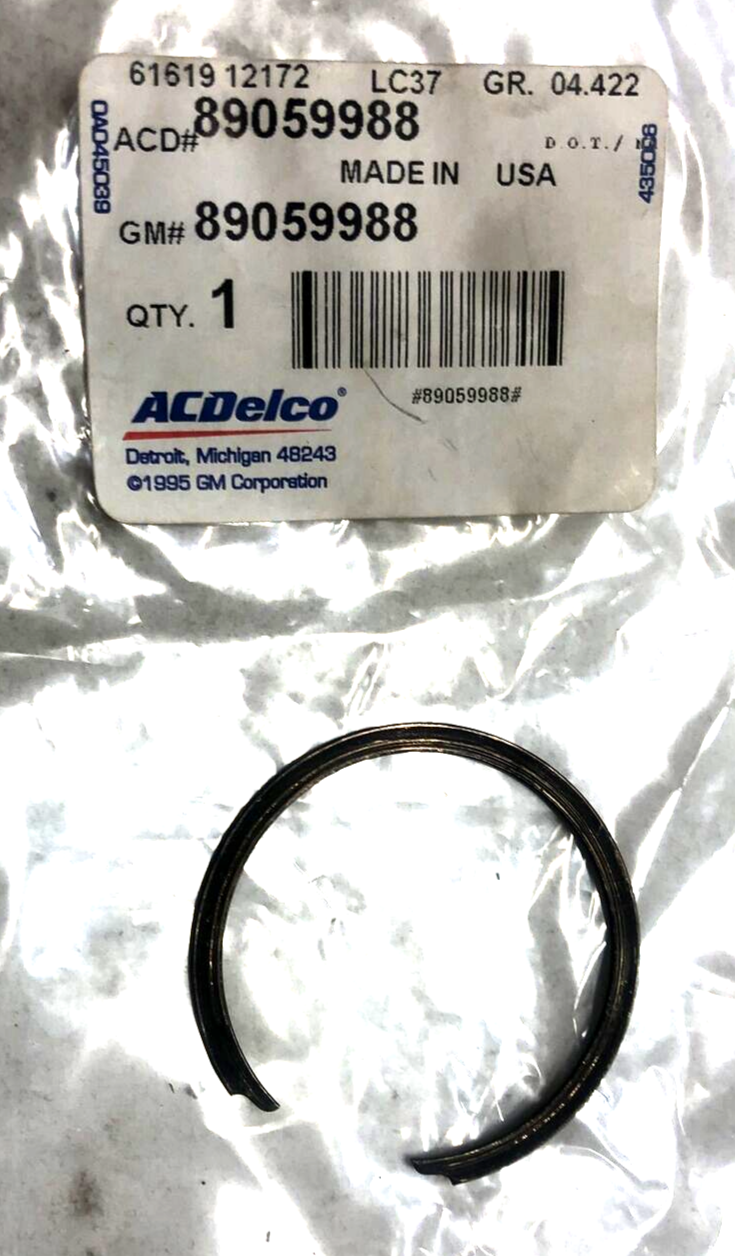 New OEM GM Manual Transmission Counter Gear Rear Bearing Retaining Ring 89059988