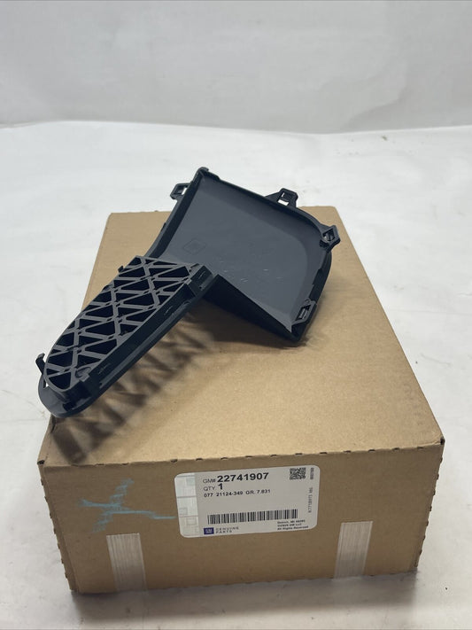 New OEM Genuine GM Regal 2012-2017 Driver's Side (LH) Filler Panel 22741907