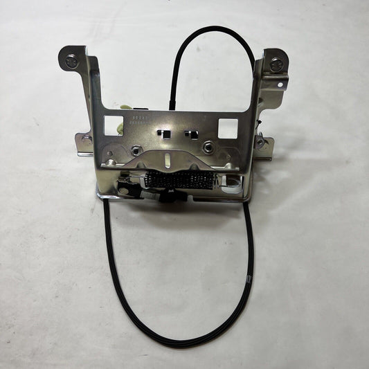 New Genuine OEM GM Chevrolet 2014-2016 Rear Compartment Lid Latch 23215274