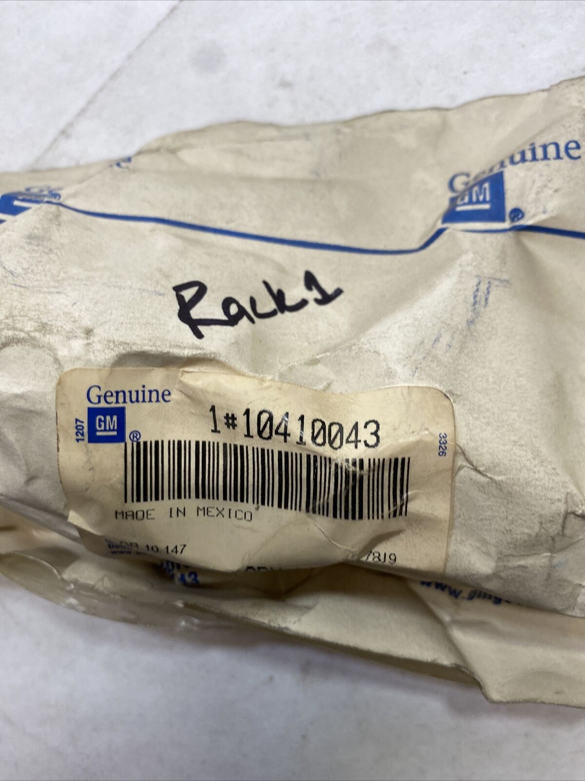 New OEM GM Wiper Arm 10410043