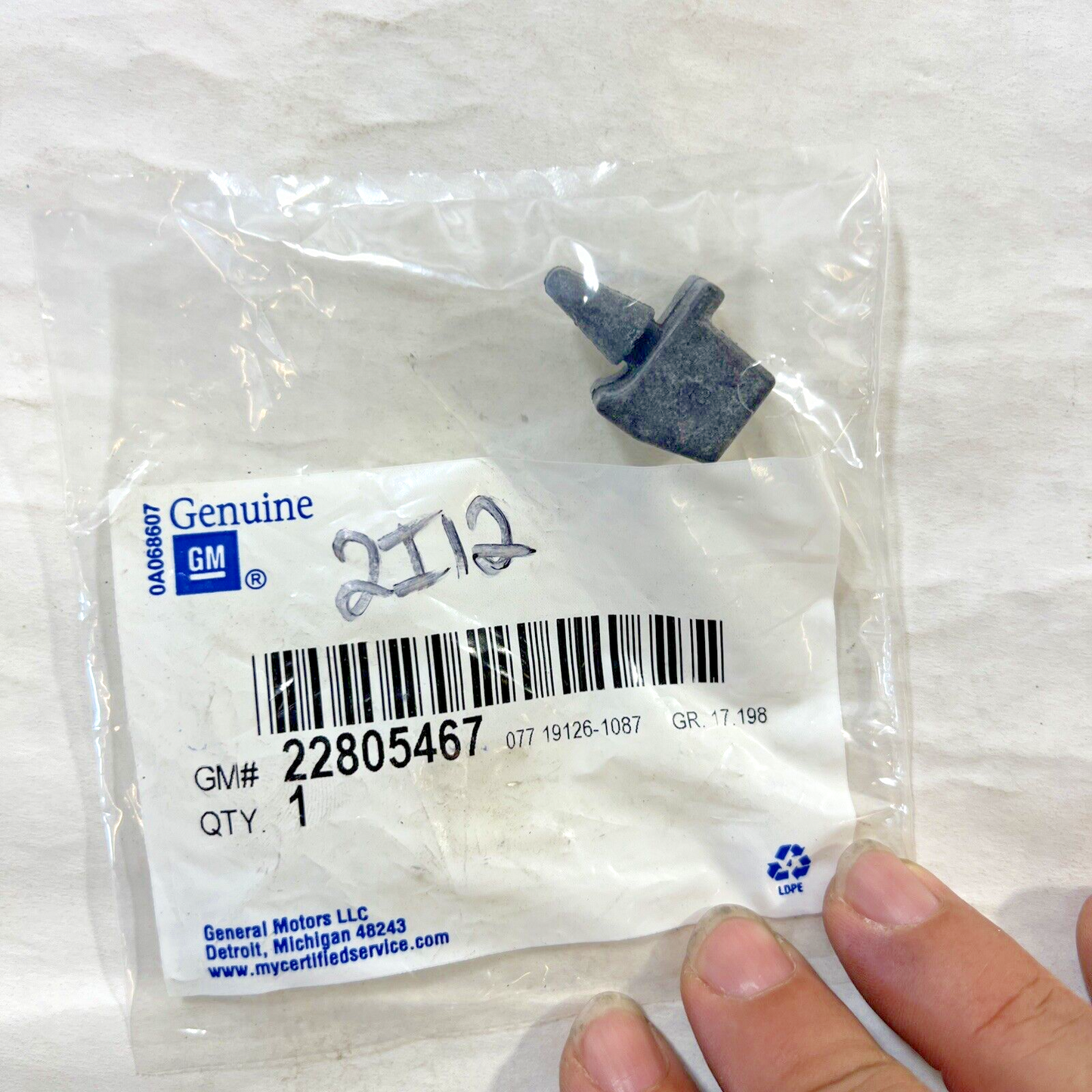 Genuine OEM GM Rear Left or Right Side Tailgate Latch Rubber Bumper 22805467