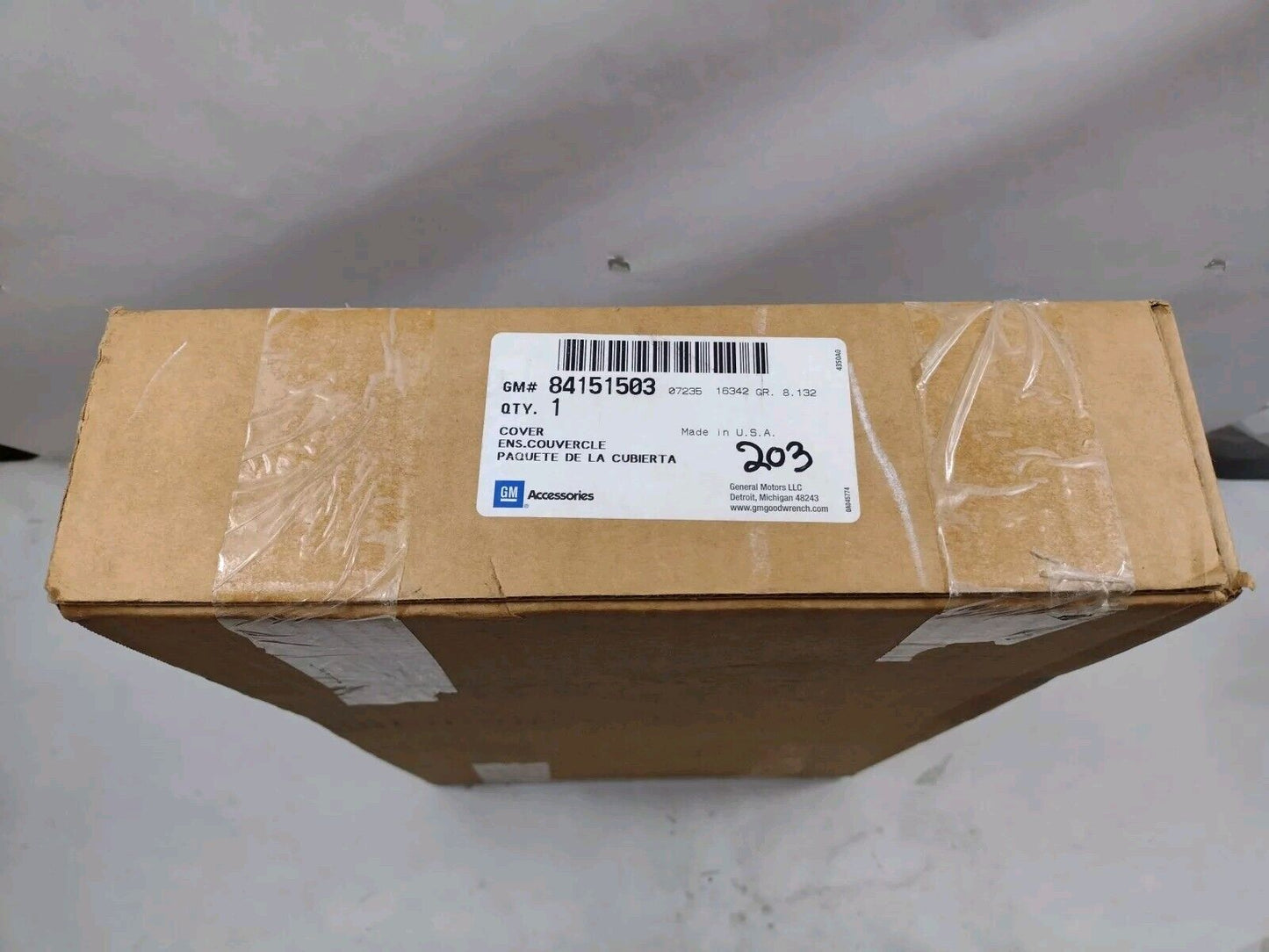 Genuine OEM GM Chevy Equinox Trailer Hitch Trim Bezel 2018-2021 84151503