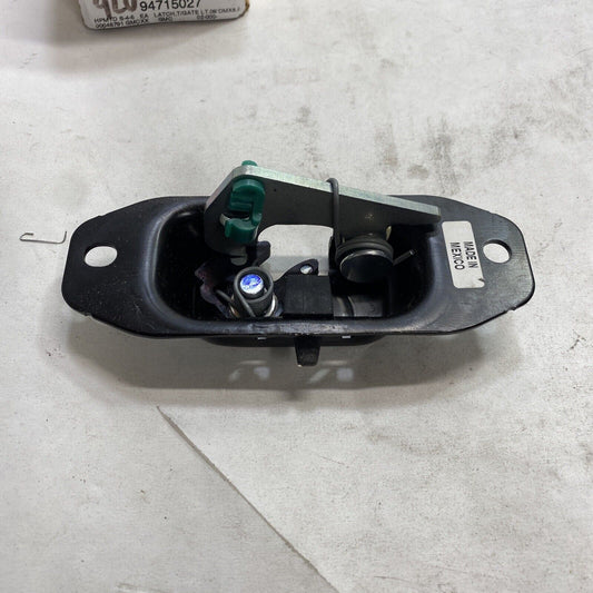 New OEM GM Chevy Silverado Sierra H3 LH Left Driver Side Latch 94715027