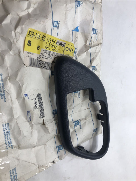 New OEM Genuine GM Chevrolet GMC 1995-2000 Interior Door Handle Trim 15708082