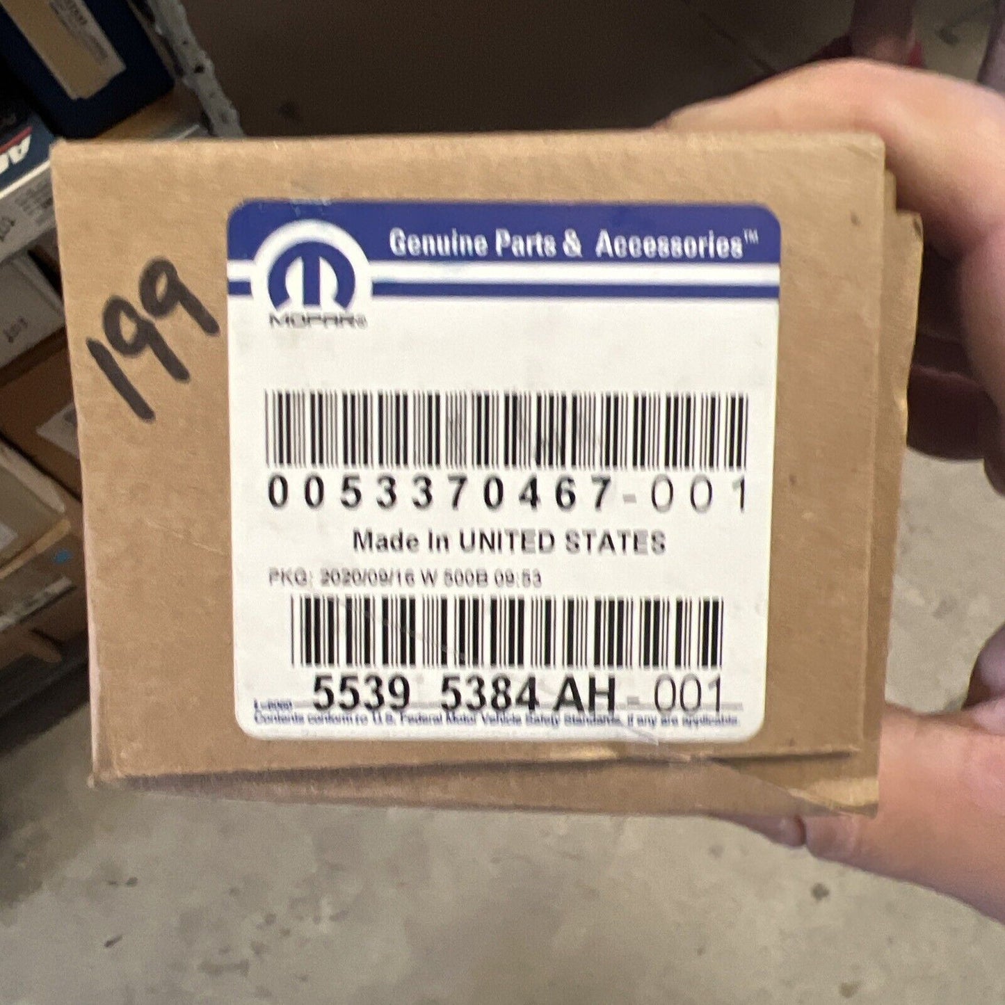 New OEM Genuine Mopar Right Side Door Hinge 2007-18 Wrangler JK