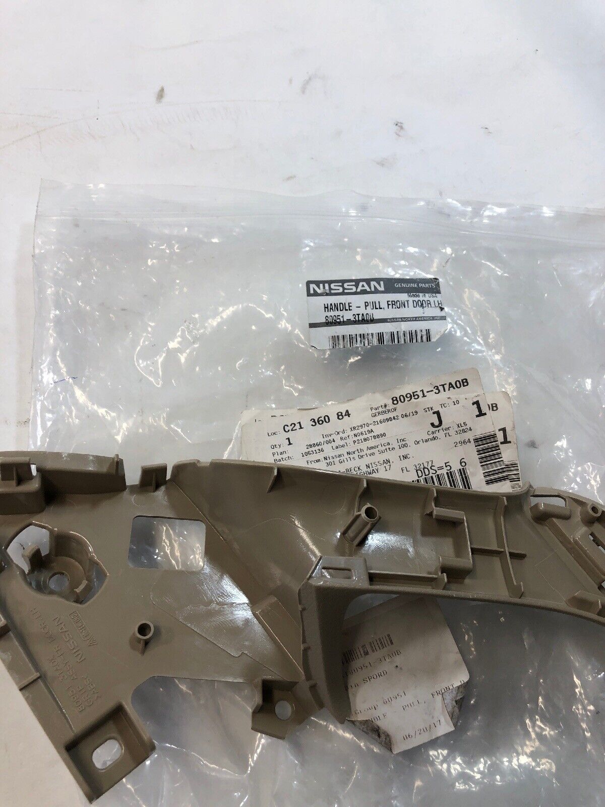 New OEM Nissan Altima Grab Handle Front Driver Side 2015-18 80951-3TA0B