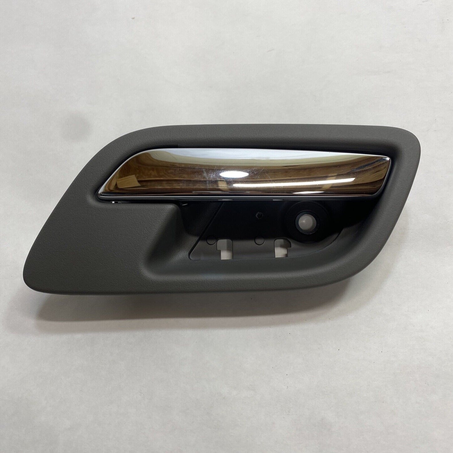 New OEM GM Chevy Silverado Door Handle 2007-13 15939085