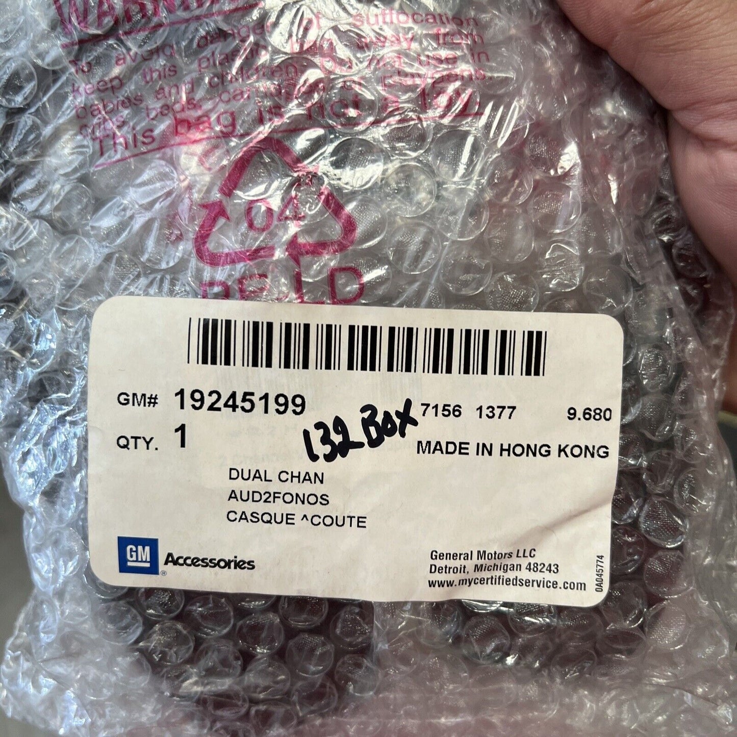 New OEM Genuine GM Headphones 2003-2020 19245199