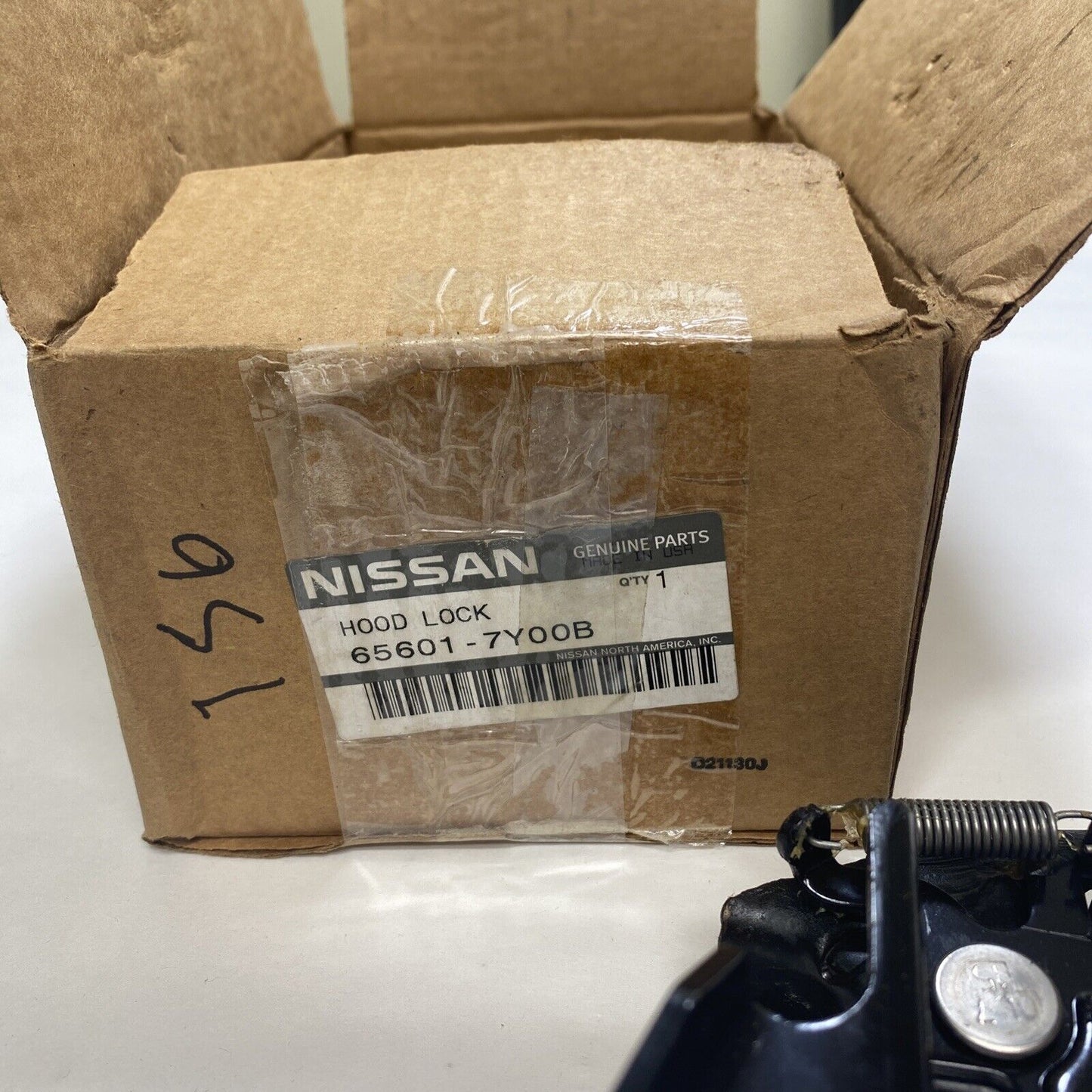 New OEM Nissan Maxima Male Hood Lock 2006 65601-7Y00B