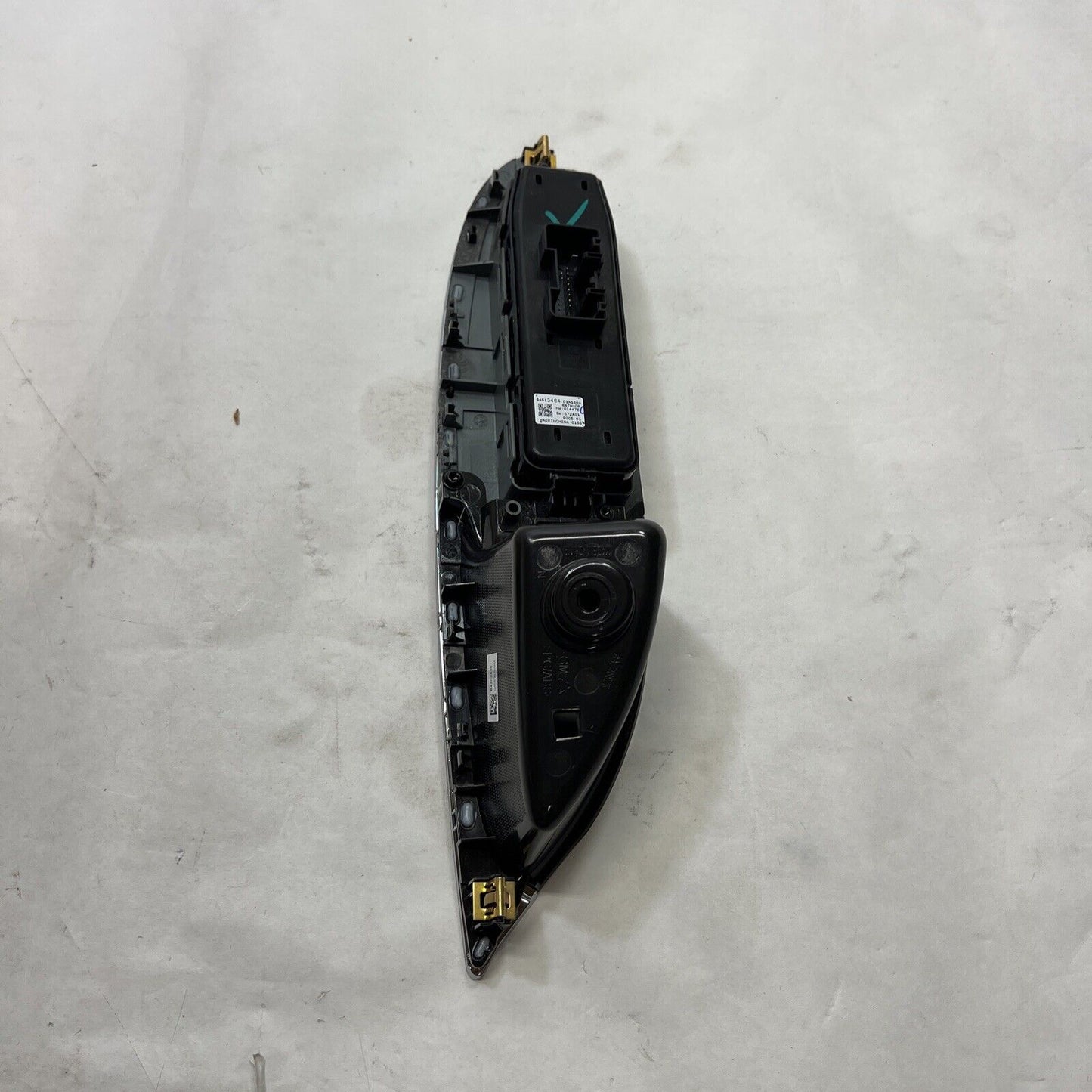 New OEM GM Front Left Window Switch Milgauss Bezel 2016-18 Malibu 84203436