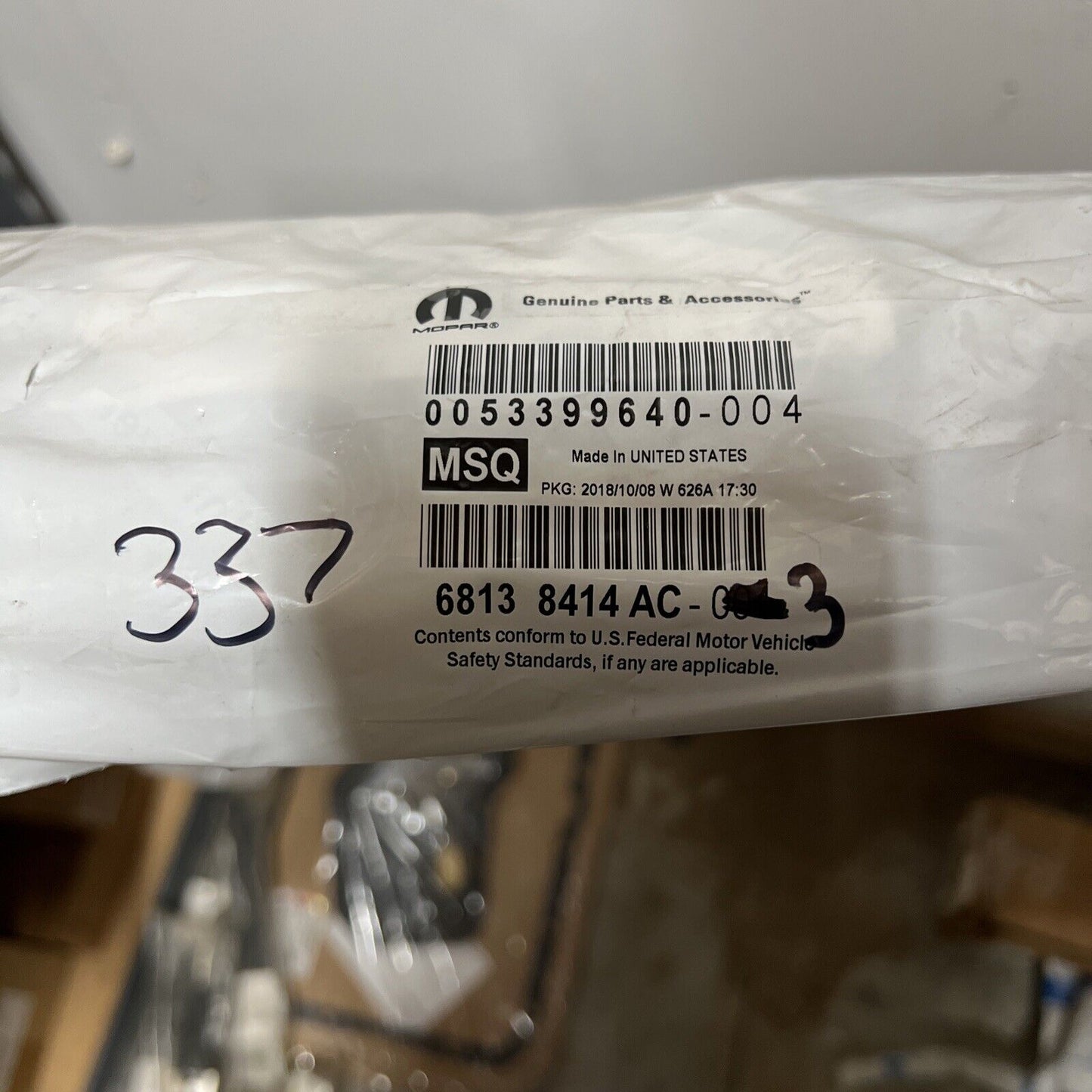 OEM NEW Mopar Jeep Cherokee Upper Cover Fascia Bracket Right 14-18 68138414AC