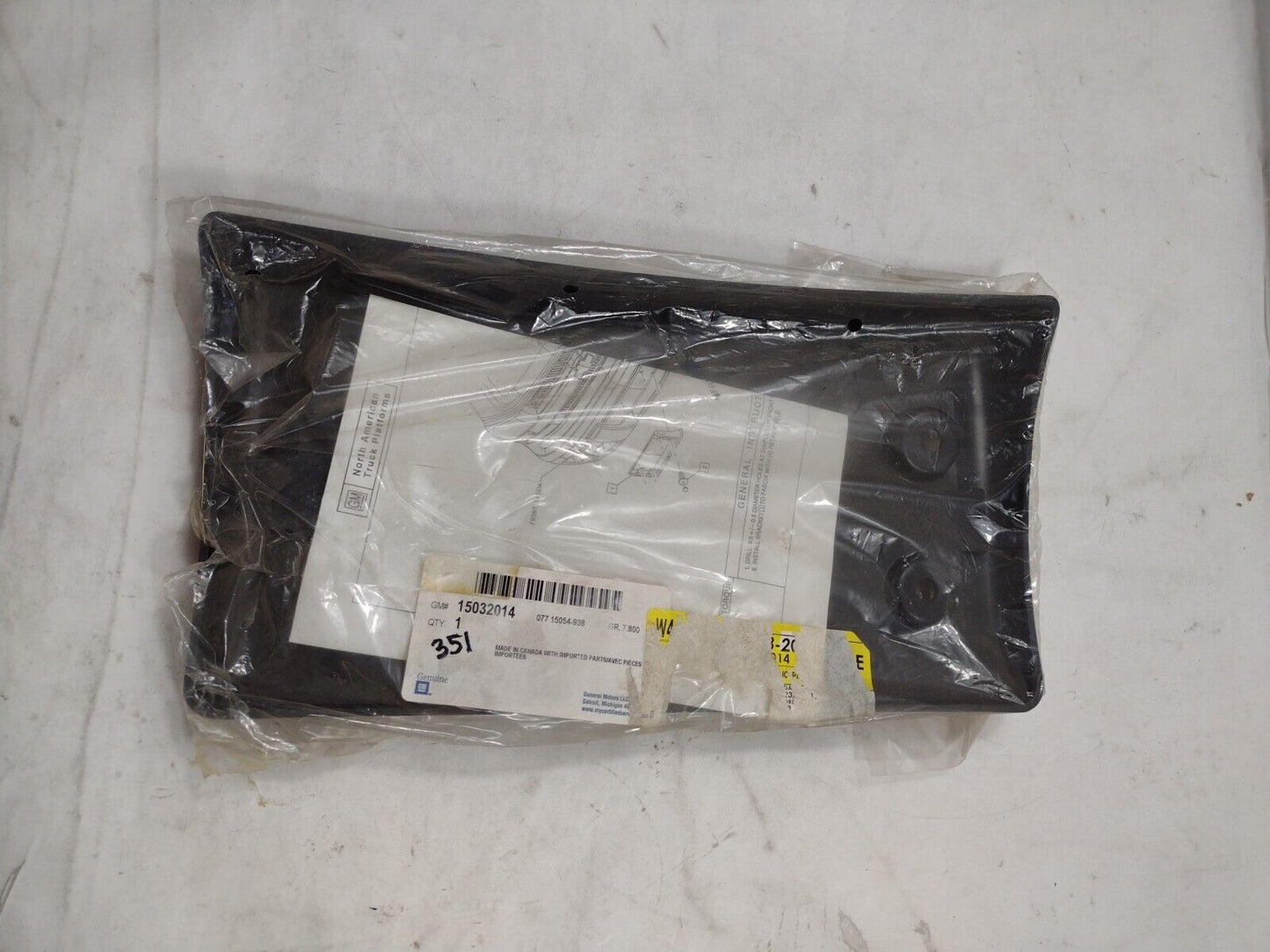 Genuine OEM GM Chevy Trailblazer License Plate Bracket 2002-2009 15032014