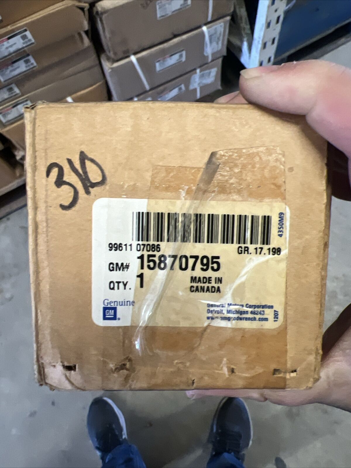 Genuine OEM GM Canyon Right Side Tailgate Actuator Latch Release 04-12 15870795