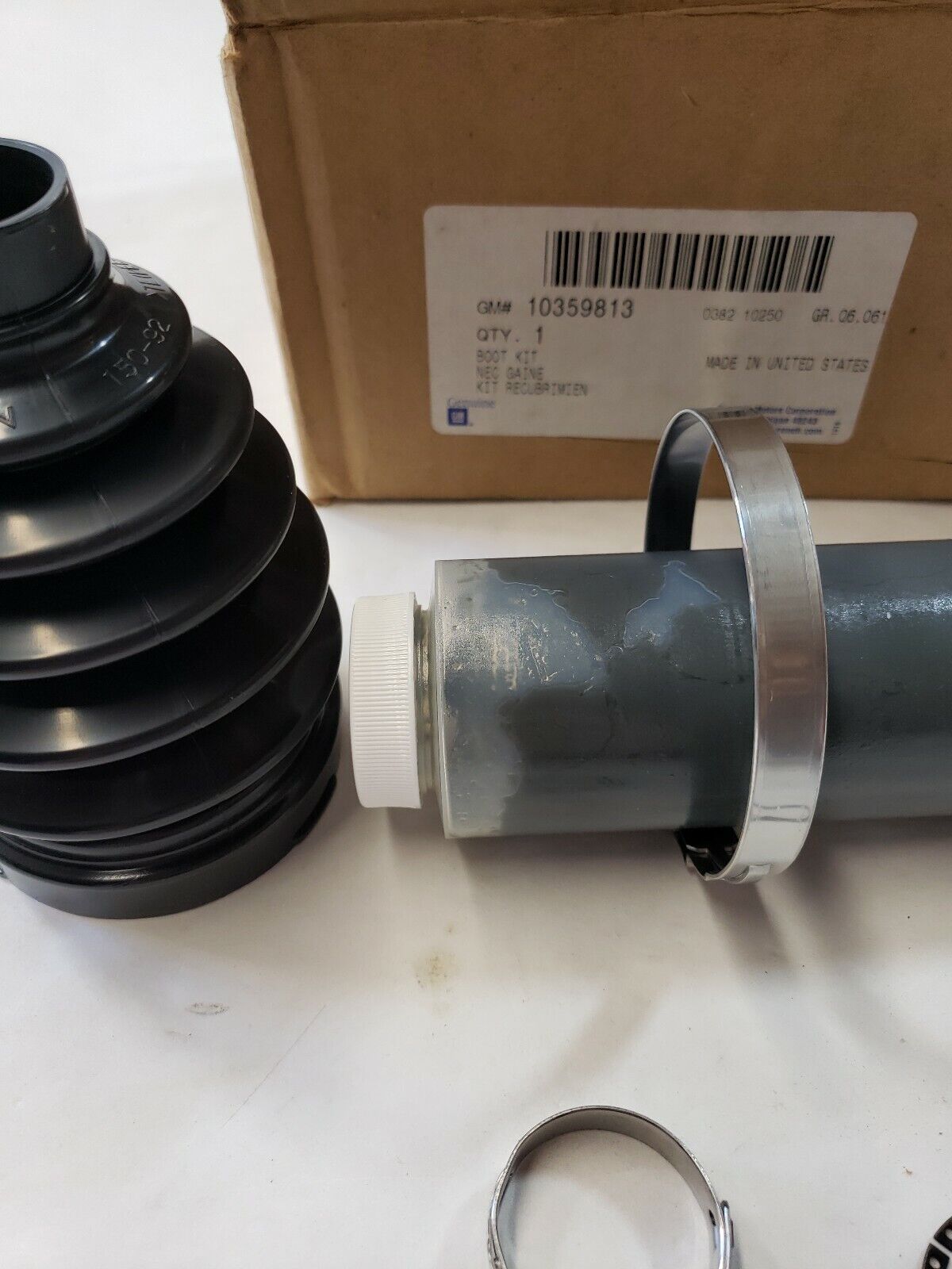 New OEM Chevy HHR Front Axle Boot Inner Boot 2006-11 10359813