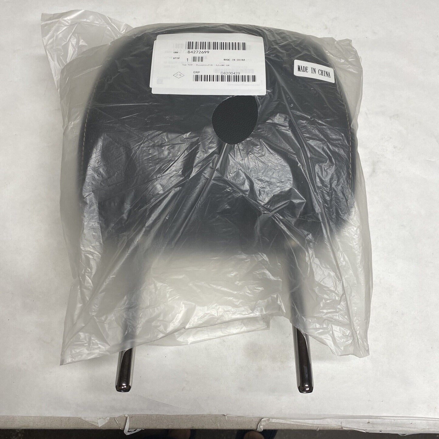 New OEM GM Chevy Impala Headrest Front L or R 2015-2020 84272699
